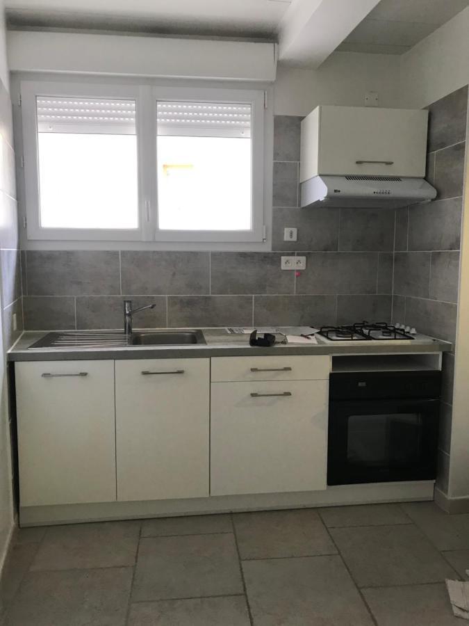Volx Agreable Maison De Village Provencal מראה חיצוני תמונה