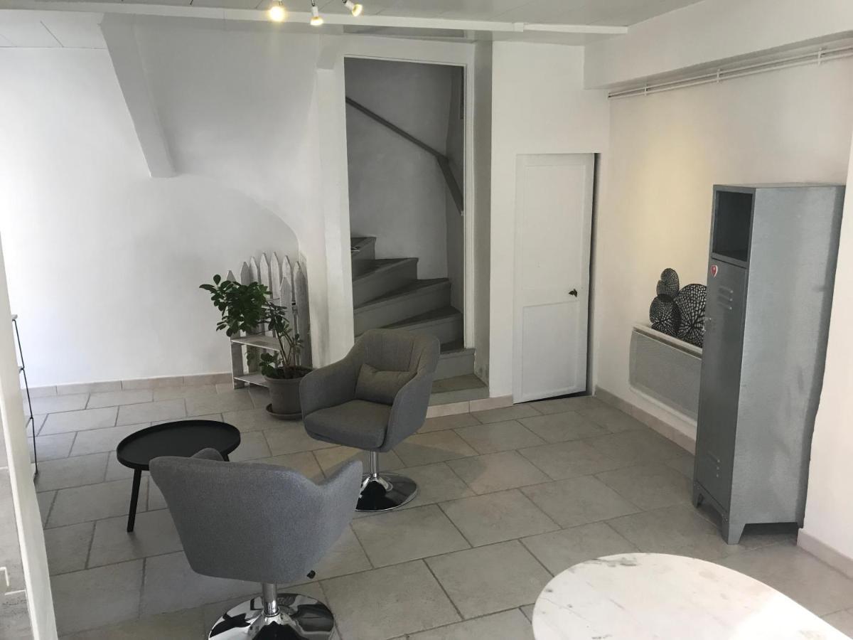 Volx Agreable Maison De Village Provencal מראה חיצוני תמונה