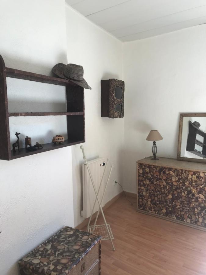 Volx Agreable Maison De Village Provencal מראה חיצוני תמונה